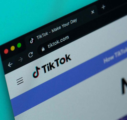 solen-feyissa-Rd5Z0K1lS7k-unsplash (1)