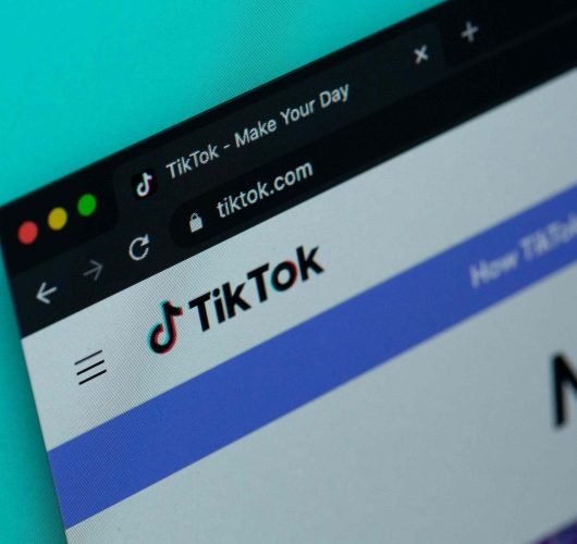 solen-feyissa-Rd5Z0K1lS7k-unsplash (1)